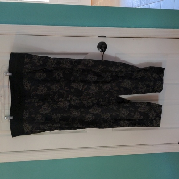 Athleta Plus Size Trekkie North Printed Jogger in Terra Firma Olive - Picture 2 of 6